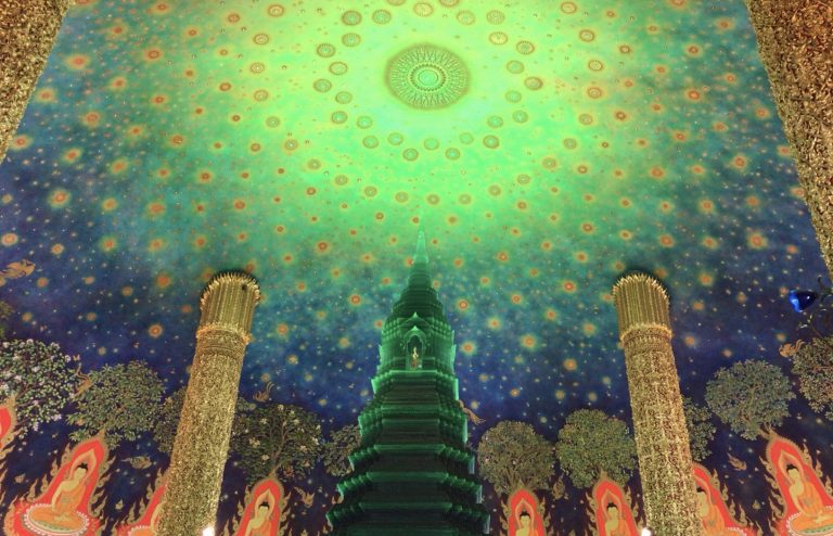 ワット・パクナム